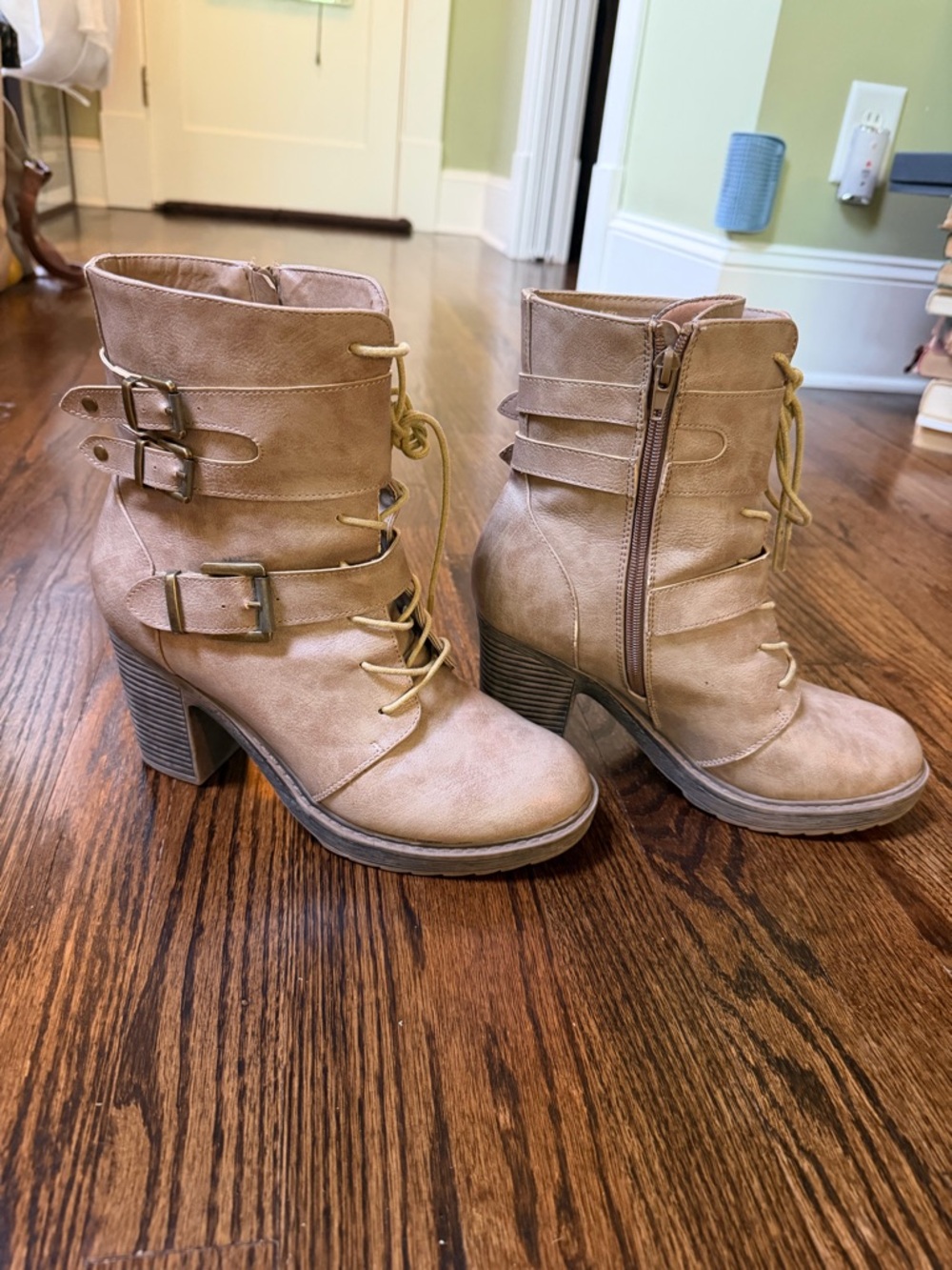 Shoe Dazzle Tan Laced but zip-up Buckle Heeled Ankle Boots